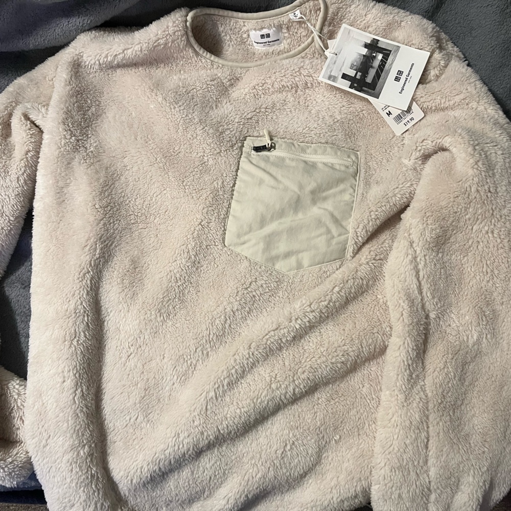 Uniqlo Sweater with pocket (BRAND NEW)